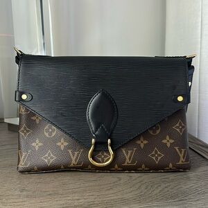 Louis Vuitton Saint Michel Shoulder/Crossbody Bag